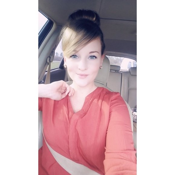 Meet your Posher, Allee - Picture 4 of 6